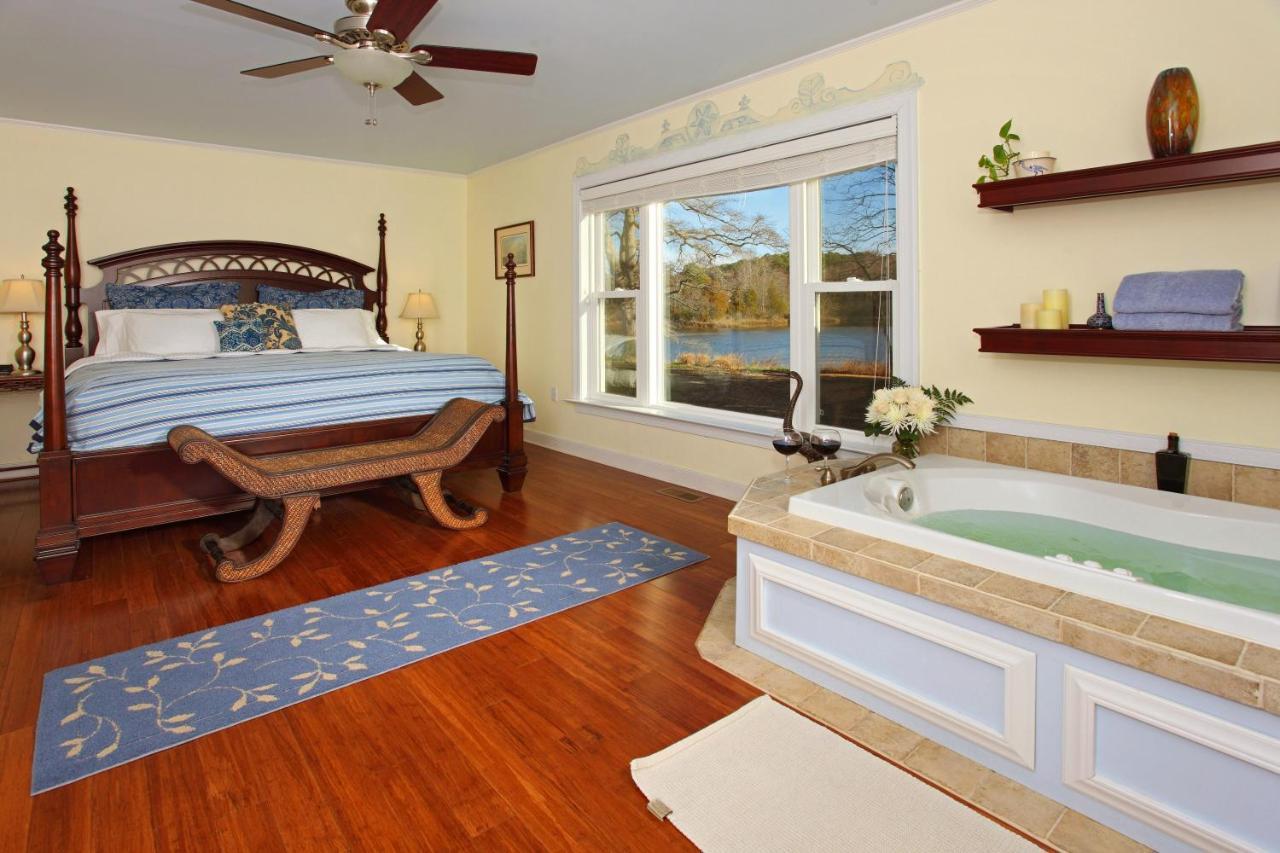 The Inn At Tabbs Creek Port Haywood 외부 사진